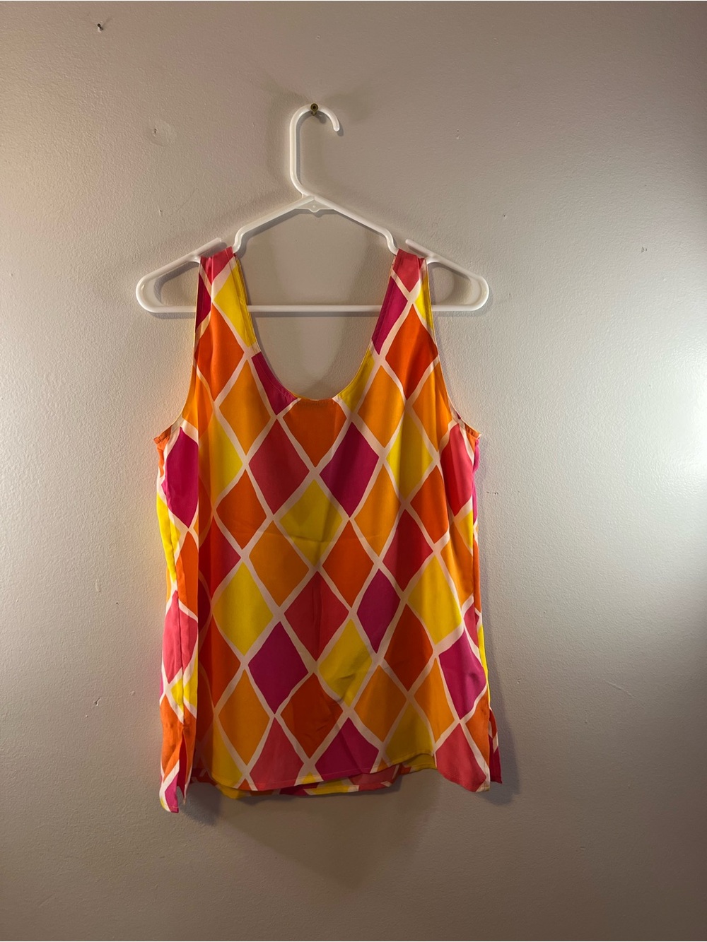 Vintage Henri Bendel “Work of Art” 100% Silk Sleeveless Tank Top - Picture 6 of 6